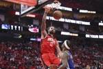 亚当斯:不认为自己是NBA最壮的人 裁判这么想导致我被撞了也不吹